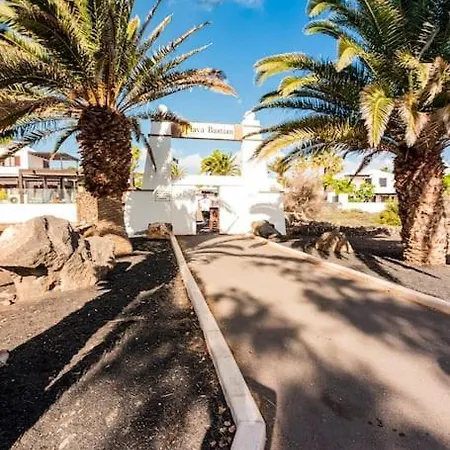Apartment Casita El Faro En Playa Bastian Aircon In The Bedrooms Vv Costa Teguise