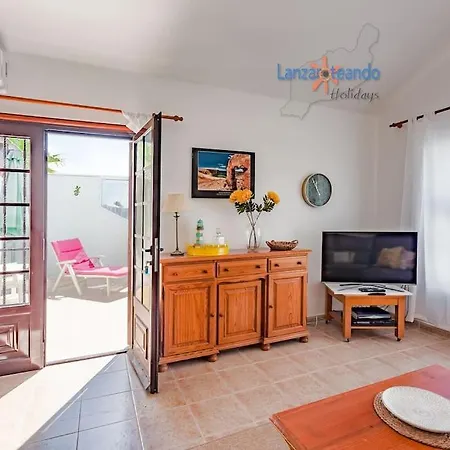 Apartment Casita El Faro En Playa Bastian Aircon In The Bedrooms Vv