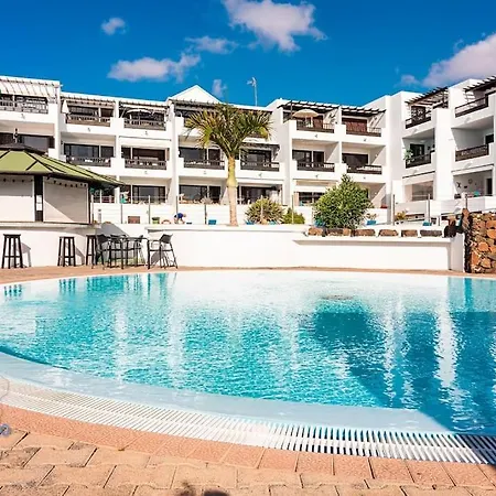Apartment Casita El Faro En Playa Bastian Aircon In The Bedrooms Vv