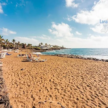 Apartment Casita El Faro En Playa Bastian Aircon In The Bedrooms Vv Costa Teguise